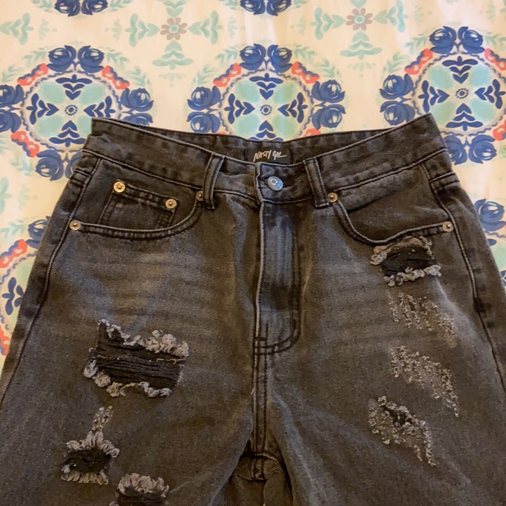 Black distressed Jeans